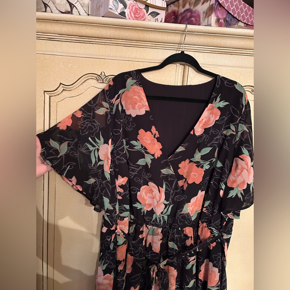 BloomChic 28 Black Floral Midi Dress - Picture 3 of 5